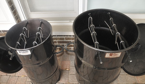 Click image for larger version

Name:	pit-barrel-junior-vs-cooker2-600pix.jpg
Views:	248
Size:	68.2 KB
ID:	430667