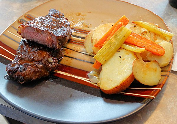 Click image for larger version  Name:	Steak2.jpg Views:	1 Size:	299.0 KB ID:	479728
