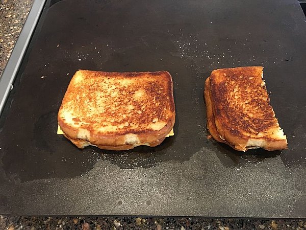 Click image for larger version

Name:	Grilled_Cheese_041118.jpg
Views:	203
Size:	88.5 KB
ID:	487876