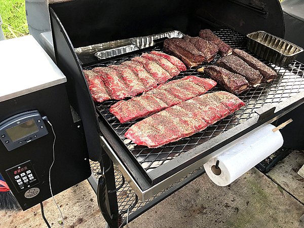 Click image for larger version

Name:	beef ribs 04.jpg
Views:	773
Size:	148.1 KB
ID:	598571