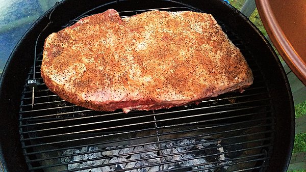 Click image for larger version  Name:	brisket on 22 kettle.jpg Views:	2 Size:	1.69 MB ID:	675436