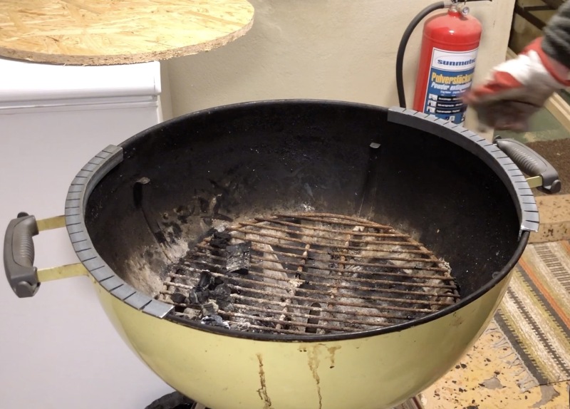 A Diy Santa Maria Grill Accessory For The Weber Kettle Pitmaster Club