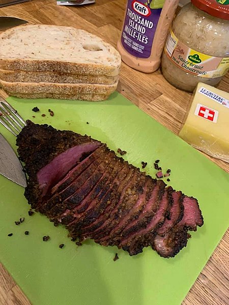 Click image for larger version

Name:	maple_leaf_pastrami.jpg
Views:	570
Size:	39.9 KB
ID:	666957