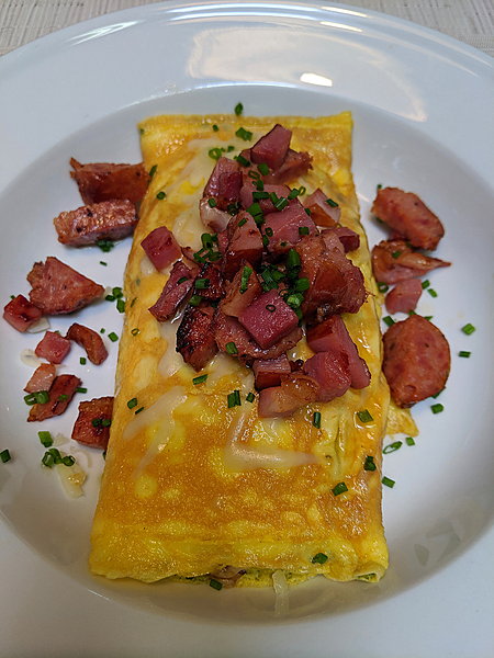 Click image for larger version  Name:	Omelet 2.jpg Views:	176 Size:	2.52 MB ID:	765858