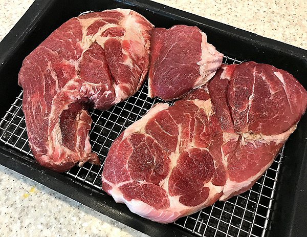 Click image for larger version

Name:	pork steak 01.jpg
Views:	130
Size:	192.7 KB
ID:	1055495