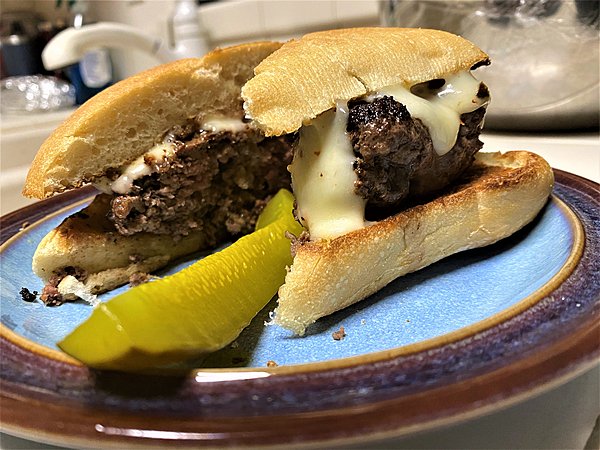 Click image for larger version

Name:	burger.JPG
Views:	270
Size:	126.3 KB
ID:	1077529