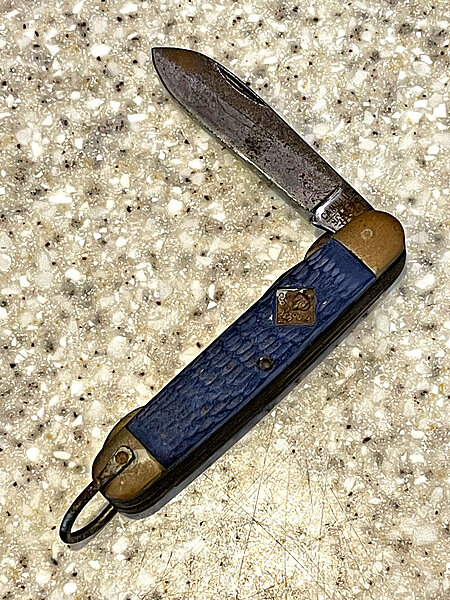 Click image for larger version

Name:	knives 03.jpg
Views:	274
Size:	103.4 KB
ID:	1572183