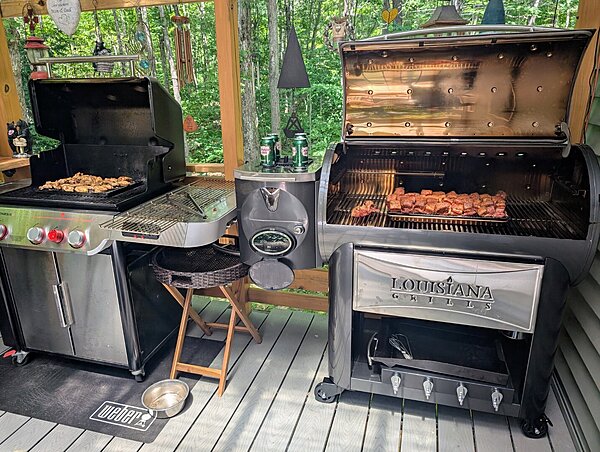 Click image for larger version

Name:	smoker weber burnt ends and wings.jpg
Views:	142
Size:	473.9 KB
ID:	1753953