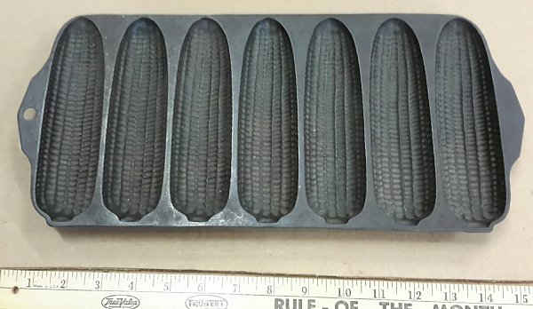 Click image for larger version

Name:	Griswold corn muffin pan 2-1_resized.jpg
Views:	301
Size:	112.2 KB
ID:	319553