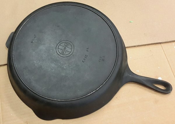 Click image for larger version

Name:	Griswold 12 inch fry pan 1-1_resized.jpg
Views:	366
Size:	95.2 KB
ID:	319554