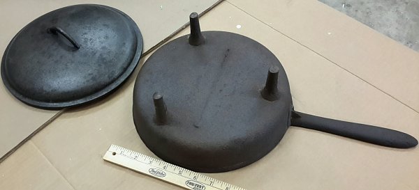 Click image for larger version

Name:	SP&amp;Co dutch fry pan with legs 2-1_resized.jpg
Views:	321
Size:	70.5 KB
ID:	319563