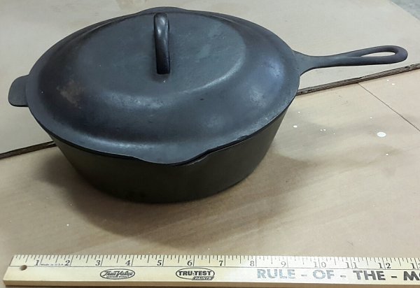 Click image for larger version

Name:	Dutch oven birmingham manf or unmarked gris 1-1_resized.jpg
Views:	316
Size:	101.5 KB
ID:	319568