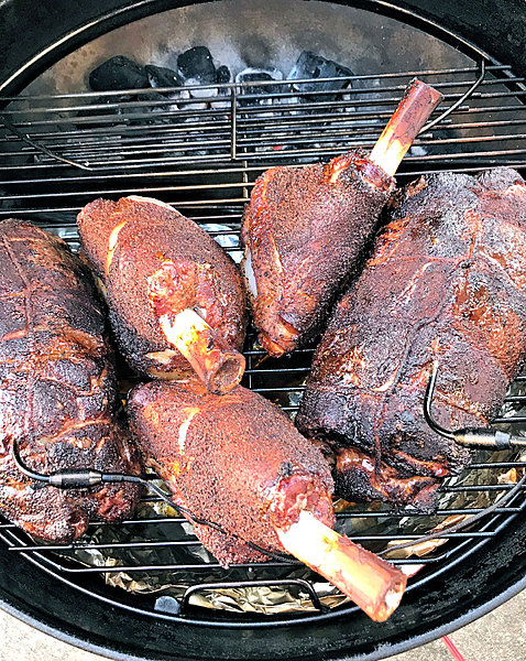 Click image for larger version  Name:	lamb shanks 03.jpg Views:	1 Size:	1.13 MB ID:	641891